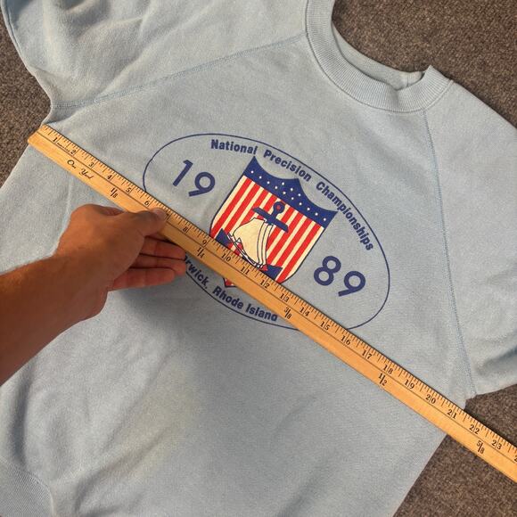 Vintage Sweatshirt Size Large Blue Warwick Rhode Island Ice Skating - Picture 5 of 8